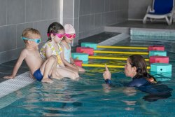 L’ECOLE SWIM STARS VOUS AIDE À APPRIVOISER L’EAU